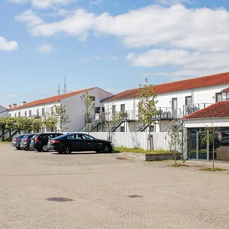 Apartamento 3 Bedroom Cozy In *